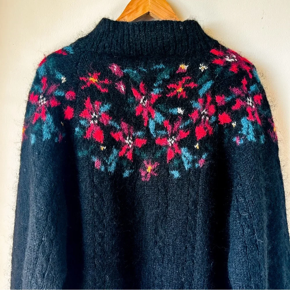 L.L. Bean Vintage 80s Floral Black Mohair Sweater XL - Picture 7 of 10
